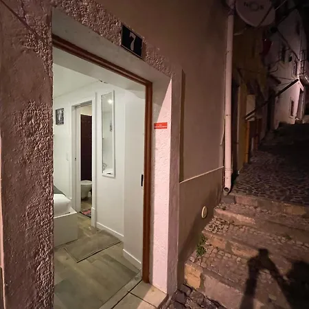 Quarto em Acomodações Particulares - Centro Histórico Mouraria *